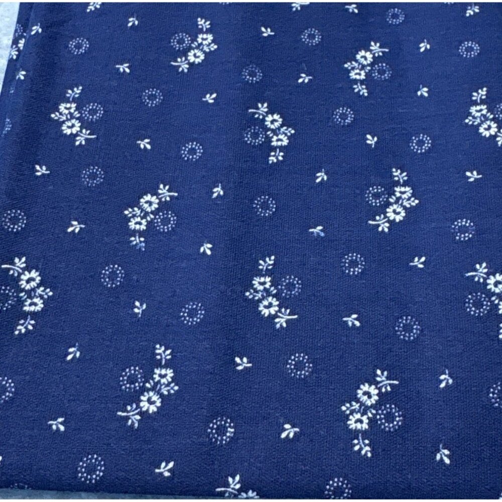Navy Blue Fat Quarter Cotton Fabric 18x22"White Floral Design Sewing Quilting Ma